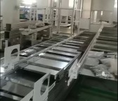 agv周边配套提升机，输送线组装中